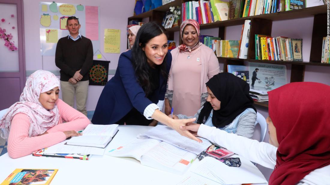 メーガン妃がアスニの学校を訪れ子どもたちと触れ合う様子/Tim P. Whitby/Getty Images Europe/Getty Images