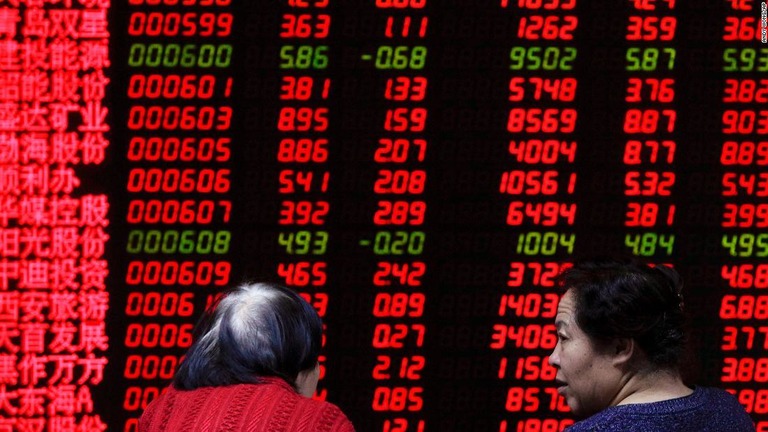 中国の経済成長は今年、一段の減速が予想されるという/Andy Wong/AP