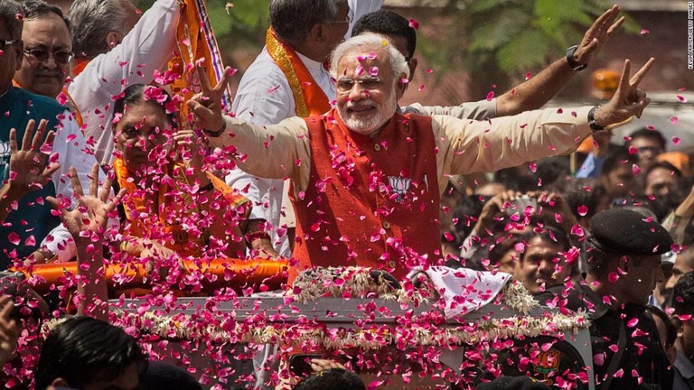 インド総選挙の日程が発表された。モディ首相の信認が焦点となる/Kevin Frayer/Getty Images