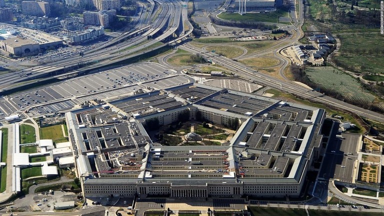 国防総省は、開発実験を支える部品の製造活動を開始すると表明/STAFF/AFP/Getty Images
