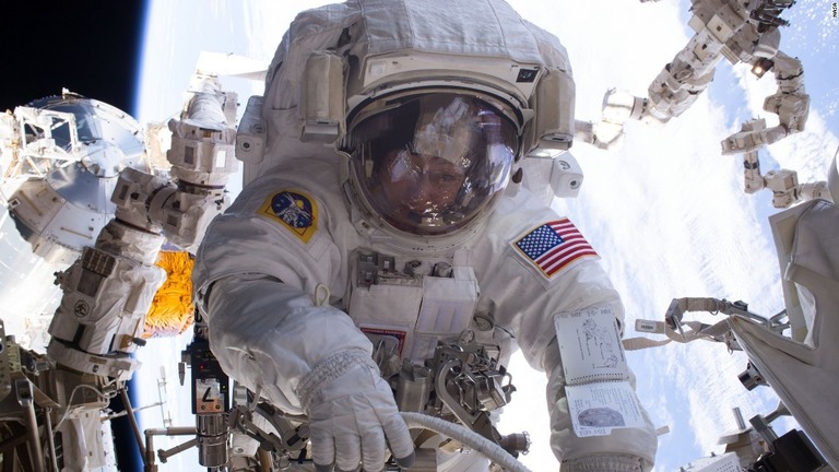 宇宙飛行士の半数超から、任務中のストレスによる体内ウイルスの活発化を確認した/NASA