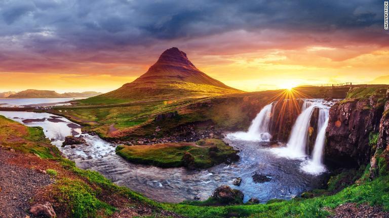 ４位　アイスランド/Shutterstock