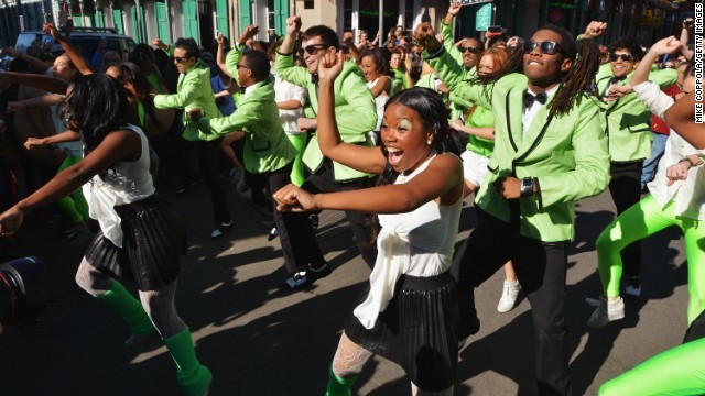 フラッシュモブでは集団でのダンスなどが行われる（資料写真）/MIKE COPPOLA/GETTY IMAGES