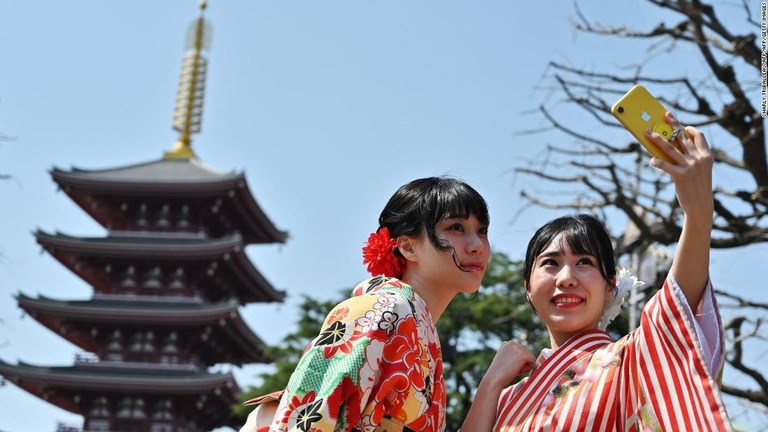 「平成」に代わる新たな元号の発表が間近に迫っている/CHARLY TRIBALLEAU/AFP/AFP/Getty Images