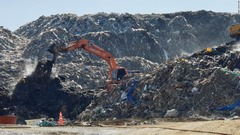 韓国が直面するゴミ問題　海外に「輸出」出来ず、国内に不法投棄１２０万トン