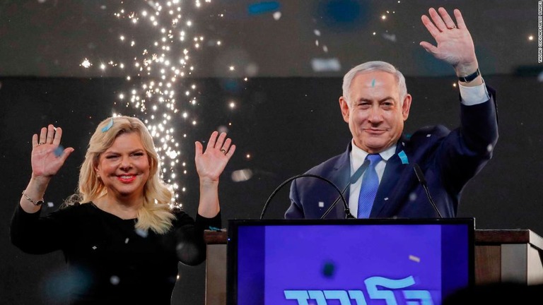 イスラエルで総選挙が行われ、ネタニヤフ政権が５期目に入る見通しとなった/THOMAS COEX/AFP/Getty Images