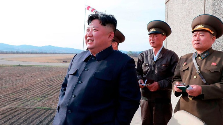 金正恩朝鮮労働党委員長。新型兵器の実験を指示したと国営メディアは伝えた/KCNA/AP