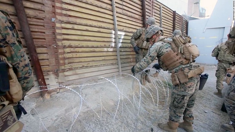 米政府は南部国境線に約３０００人の兵士を送って国土安全保障省の業務遂行の支援を行っている/Department of Defense