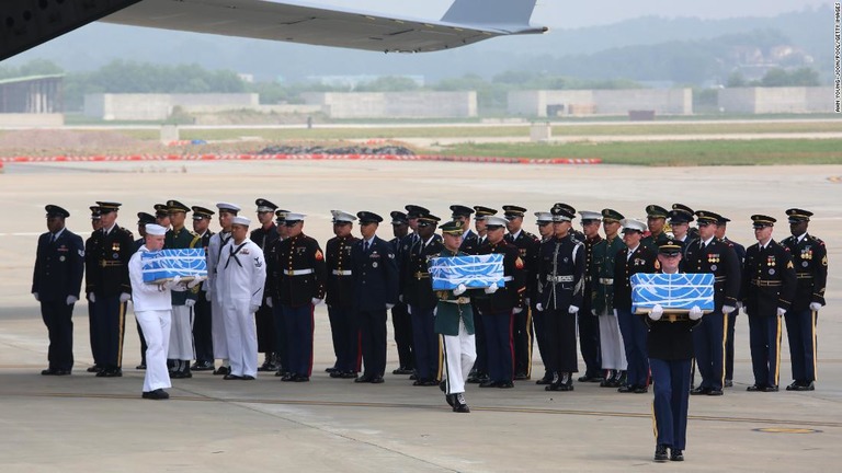 北朝鮮での元米軍兵士の遺骨収集作業が中断しているという/ Ahn Young-joon/Pool/Getty Images