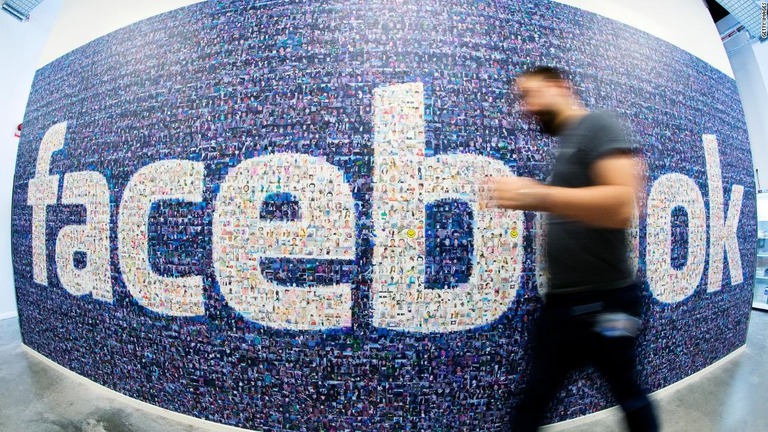 フェイスブックの共同創業者が、同社の「独占企業化」に警鐘を鳴らした/Getty Images