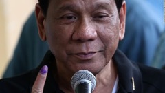 フィリピン中間選挙、親ドゥテルテ派が圧勝　子ども３人も当選