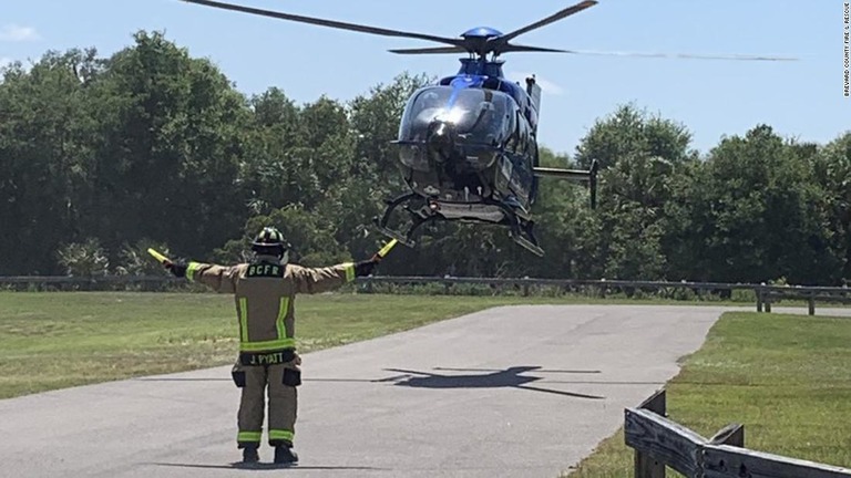 被害に遭った女性は治療のためヘリで病院に搬送された/Brevard County Fire & Rescue