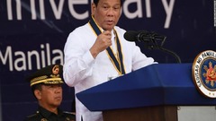 フィリピンのドゥテルテ大統領、「かつてはゲイだった」が「治った」
