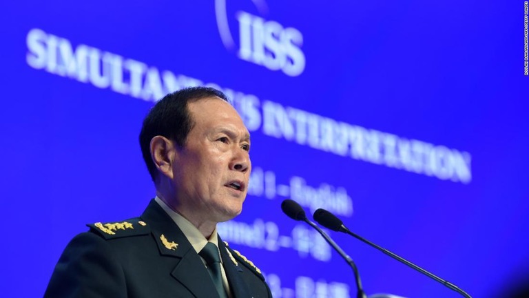 中国の魏鳳和（ウェイフォンホー）国務委員兼国防相。シンガポールでの演説で米国をけん制した/ROSLAN RAHMAN/AFP/AFP/Getty Images