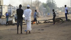 スーダンの死者６０人に　暫定政権が早期選挙を表明