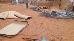 武装集団が村を襲撃・放火、９５人死亡　マリ