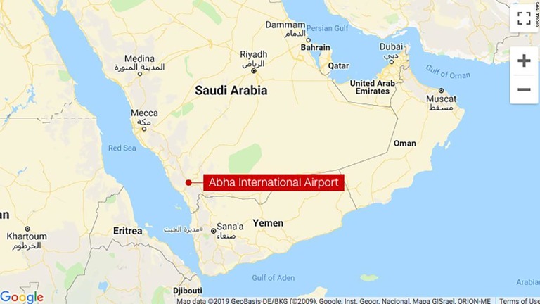 サウジアラビアの空港にミサイルが着弾し、負傷者が出た/Google Maps