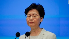 香港行政長官、抗議デモを受け「心から謝罪」　辞任はせず