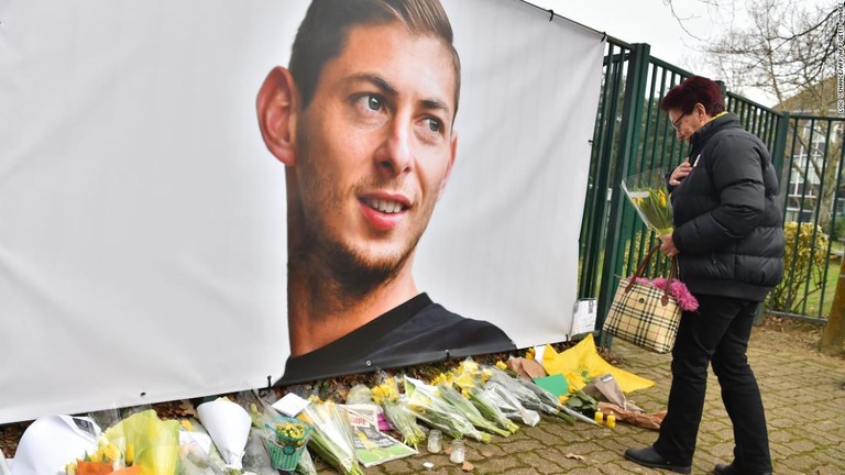 アルゼンチン人サッカー選手の墜落死に関連して、英当局が男を逮捕/LOIC VENANCE/AFP/AFP/Getty Images