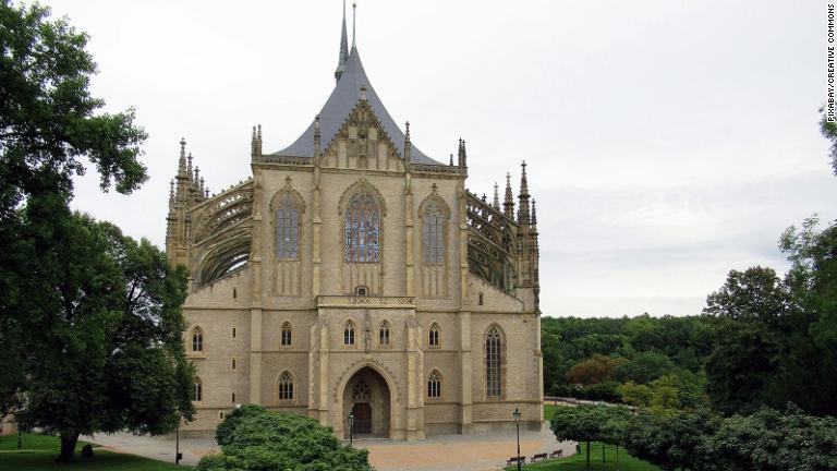 聖バルバラ教会の名でも知られる建物。中央ヨーロッパで最も知名度の高いゴシック教会のひとつとなっている/Pixabay/Creative Commons