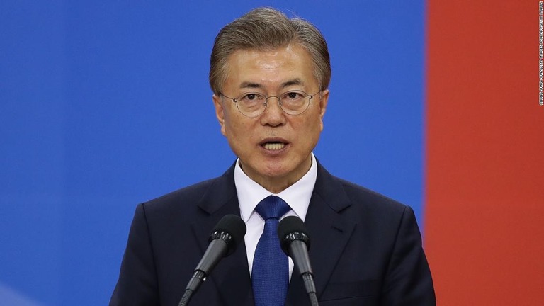 ３度目の首脳会談に向けた米朝間の「対話」に言及した韓国の文在寅大統領/Chung Sung-Jun/Getty Images AsiaPac/Getty Images