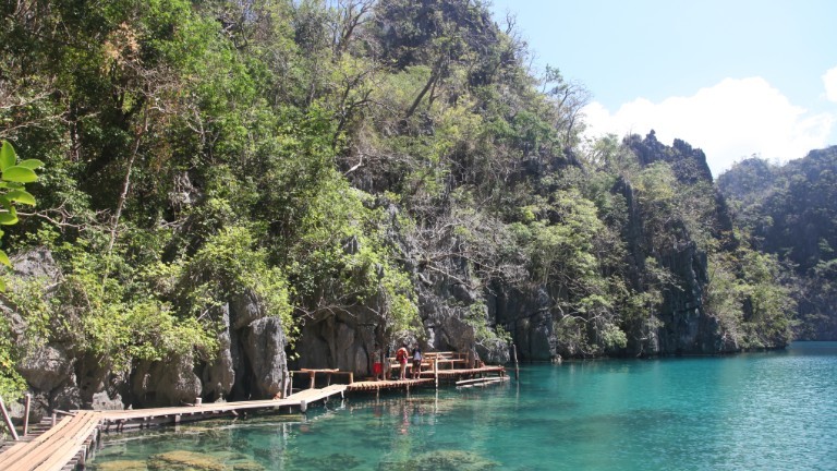 ８位は浜辺とジャングルの景観が素晴らしい「フィリピン最後の秘境」、パラワン島/Euan McKirdy/CNN
