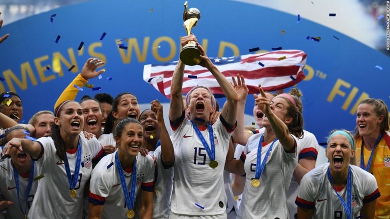 サッカー女子Ｗ杯で、米国が連覇を達成/FRANCK FIFE/AFP/AFP/Getty Images