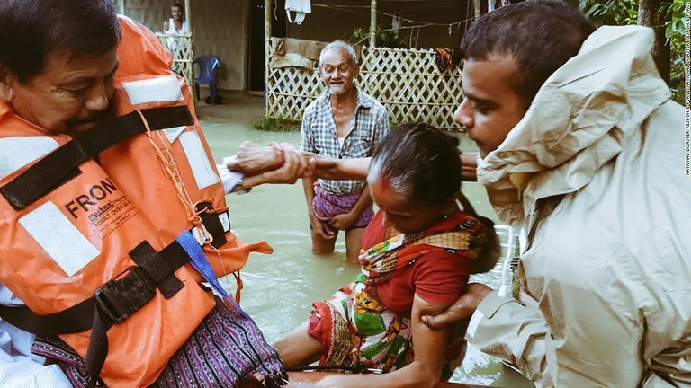 救助活動に当たるインドの国家災害対応部隊＝アッサム州/National Disaster Response Force/National Disaster Response Force