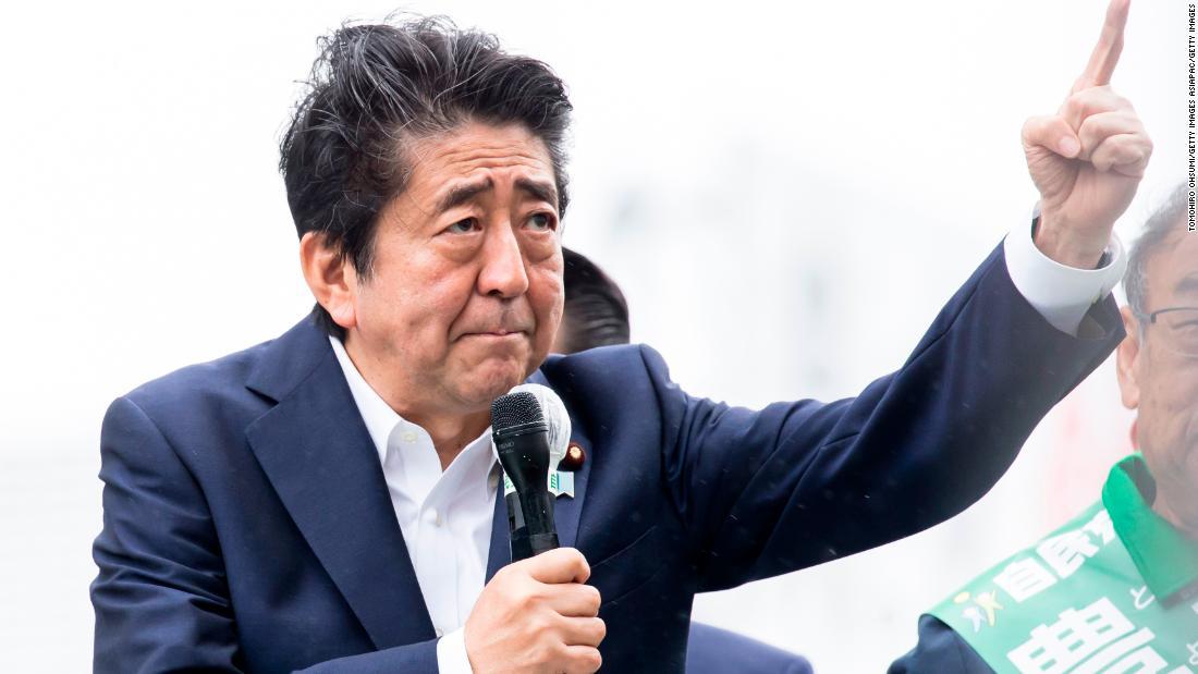 街頭演説を行う安倍首相＝７日、千葉/Tomohiro Ohsumi/Getty Images AsiaPac/Getty Images