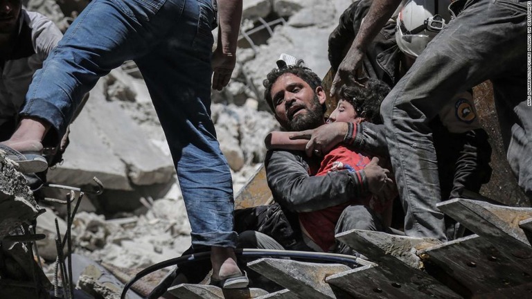 イドリブ県への空爆で、過去１カ月間に３３人の子どもが犠牲になったという/Anas Alkharboutli/picture alliance via Getty Images