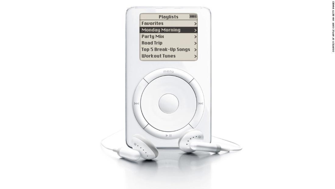 「ｉＰｏｄ」は「クリックダイヤルを付けることでミュージックプレーヤーになった」（マクガーク氏）/Courtesy of Apple Corp. via Getty Images