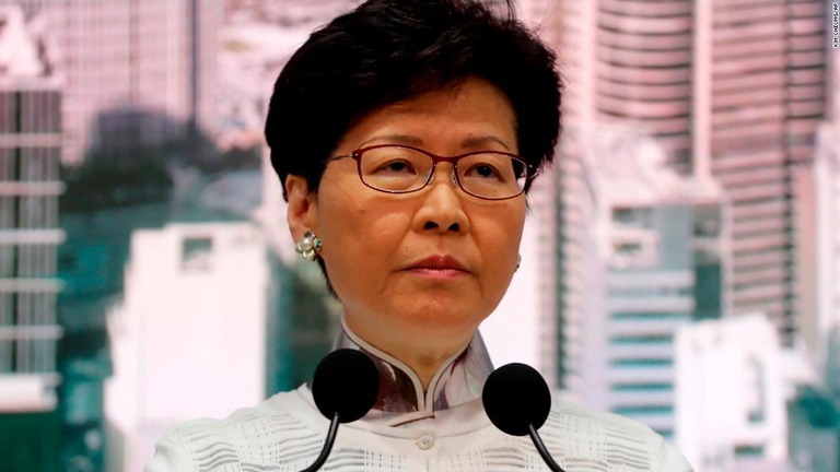 香港の林鄭月娥行政長官が、デモのもたらす危機的状況に改めて警鐘を鳴らした/Kin Cheung/AP