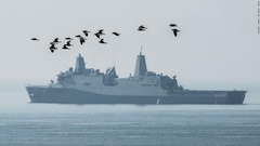 中国が香港寄港拒んだ米海軍艦船、台湾海峡を航行