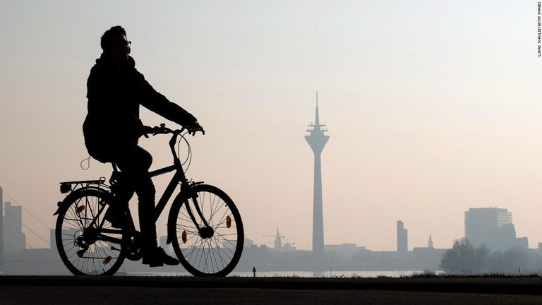 ドイツの議員が、自転車通勤者により多くの休日を与えることを提案した/Lukas Schulze/Getty Images