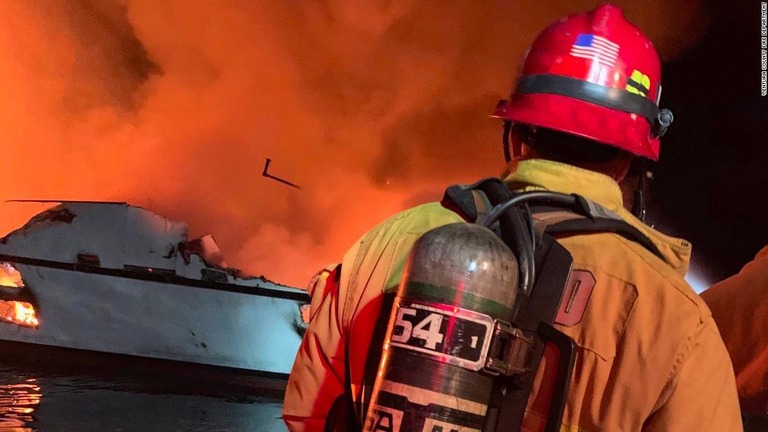 ダイビングボートでの火災による死者は２０人となった/Ventura County Fire Department