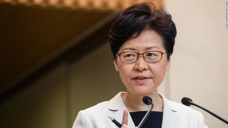 香港政府トップの林鄭月娥行政長官。「逃亡犯条例」改正案を正式に撤回した/PHILIP FONG/AFP/AFP/Getty Images