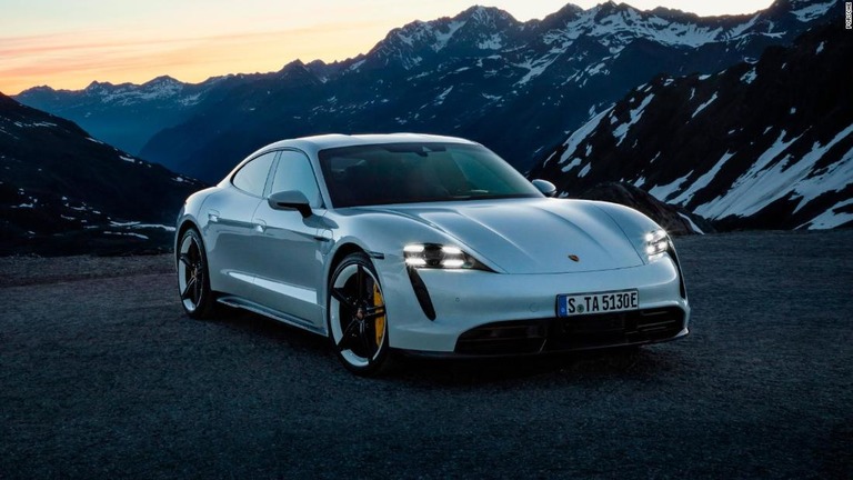 ポルシェが初の電気自動車（ＥＶ）「タイカン」を発表した/Porsche