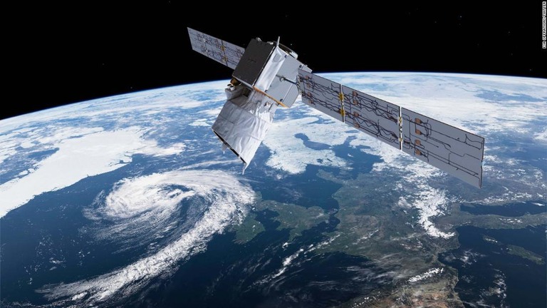 ＥＳＡとスペースＸの運用する衛星同士が衝突しかける事態が起きていた/ESA Operations/Twitter