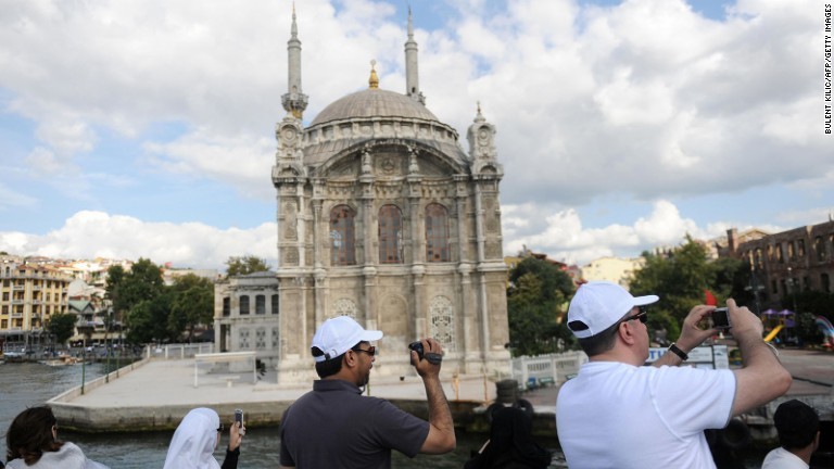 ８位、イスタンブール（トルコ）：１３４０万人/BULENT KILIC/AFP/Getty Images