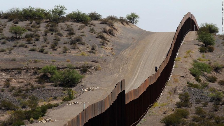 米南部国境での逮捕者の数が８月は大きく減少したことがわかった/HERIKA MARTINEZ/AFP/AFP/Getty Images