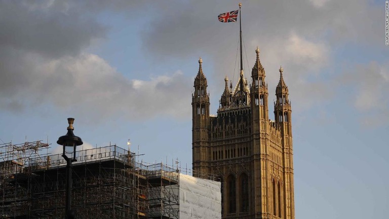 英政府が「合意なき離脱」で起こり得る事態をまとめた文書を公開した/Tolga Akmen/AFP/Getty Images