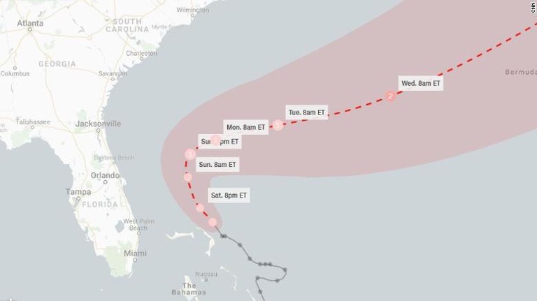 帯暴風雨「フンベルト」がバハマに接近したが、今後は東に向かうとみられている/CNN