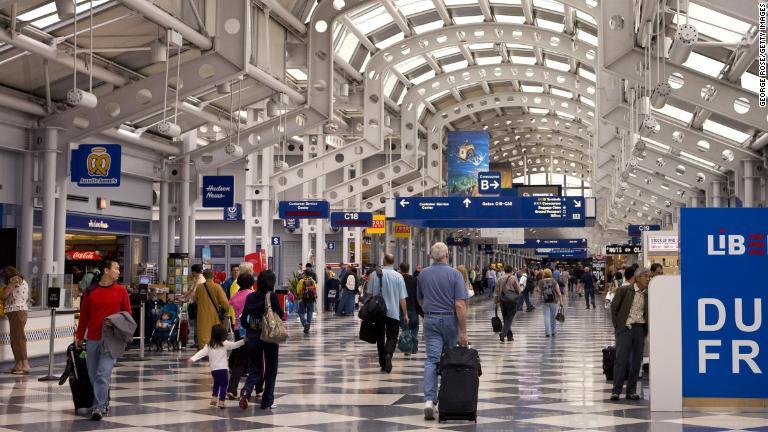 ６位：シカゴ・オヘア国際空港（米イリノイ州）８３２０万人/George Rose/Getty Images