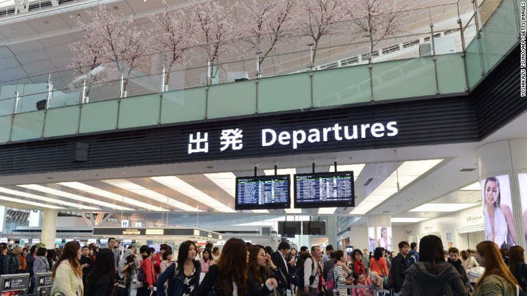 ５位：羽田空港（日本）８６９０万人/YOSHIKAZU TSUNO/AFP/Getty Images