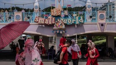 マレーシアから訪れた来場者のグループ