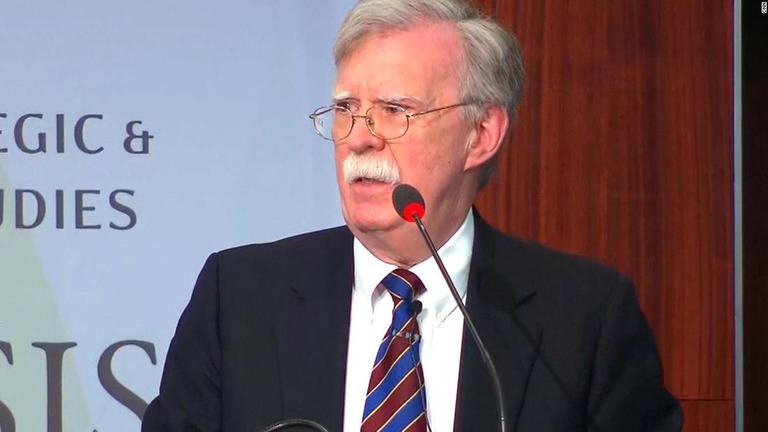 シンクタンクで講演するボルトン氏/CNN