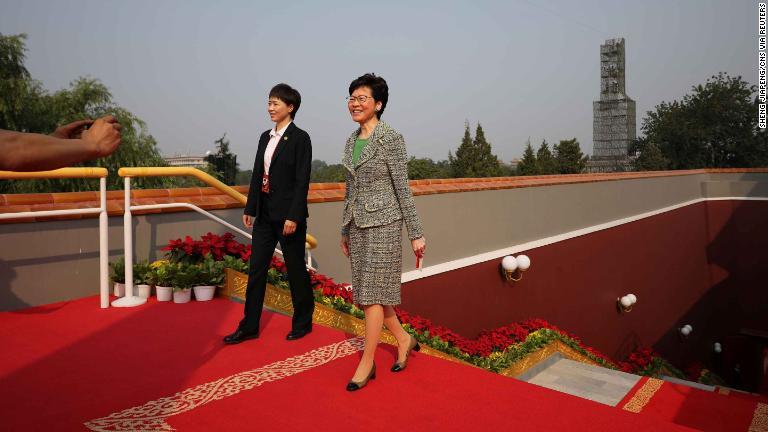 祝賀行事に参加した香港政府の林鄭月娥（キャリー・ラム）行政長官/Sheng Jiapeng/CNS via Reuters