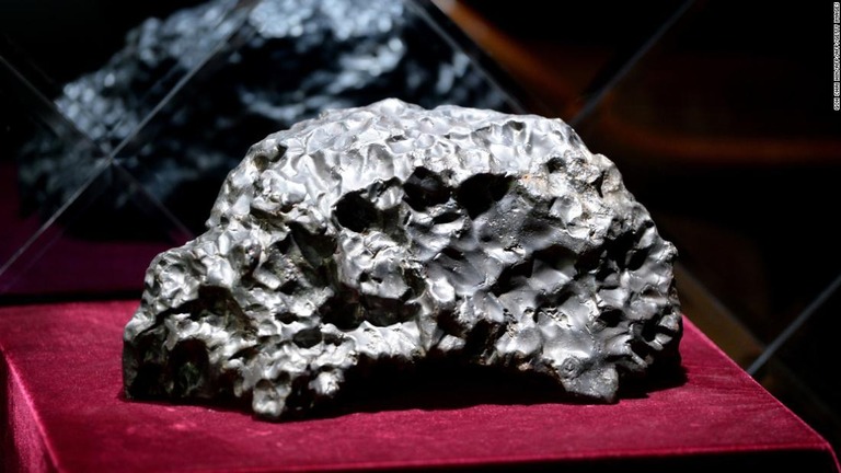 中国の隕石ハンター　冒険者は一攫千金を夢見る