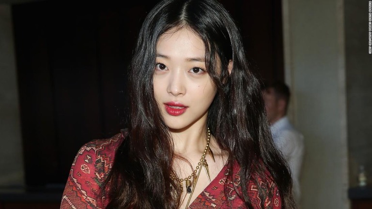 韓国のアイドル、ソルリさんが自宅で死亡しているのが見つかった/Cindy Ord/Getty Images North America