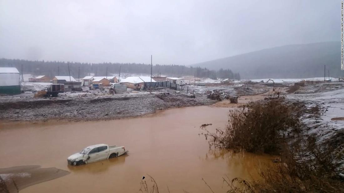 ６人が依然行方不明だという/RUSSIAN EMERGENCY SITUATIONS MIN/AFP via Getty Images